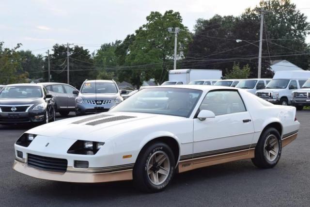 1986 Chevrolet Chevy Camaro Z28 5 Speed Manual only 24K 1986 Chevrolet Camaro Z28