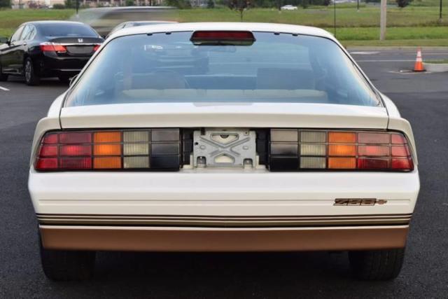1986 Chevrolet Camaro Z28 - photo 4