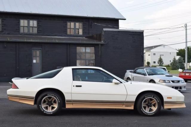 1986 Chevrolet Camaro Z28 - photo 6