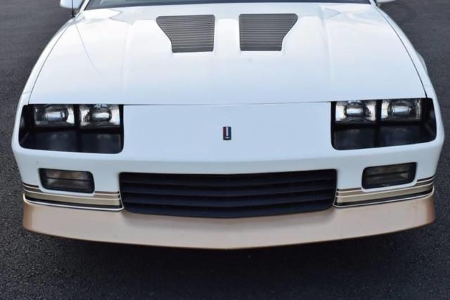 1986 Chevrolet Camaro Z28 - photo 9