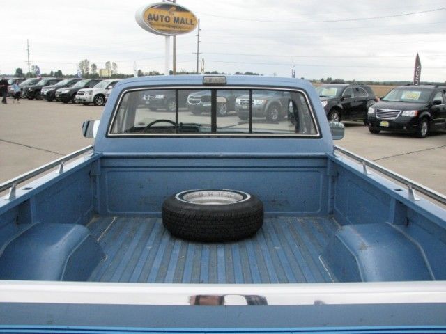 1986 Chevrolet C-10 Regular Cab 2WD - photo 9