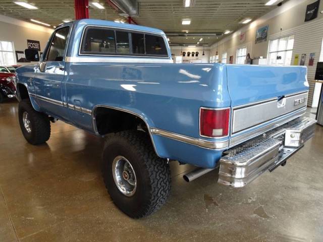 1986 Chevrolet C/K Pickup 1500 K10 Silverado 2dr 4WD Standard Cab SB - photo 10