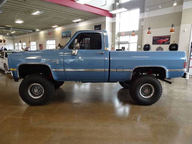 1986 Chevrolet C/K Pickup 1500 K10 Silverado 2dr 4WD Standard Cab SB - photo 12