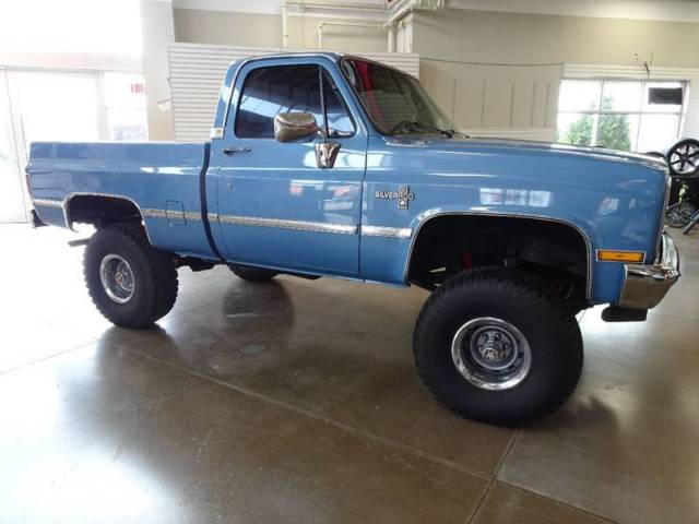 1986 Chevrolet C/K Pickup 1500 K10 Silverado 2dr 4WD Standard Cab SB - photo 4