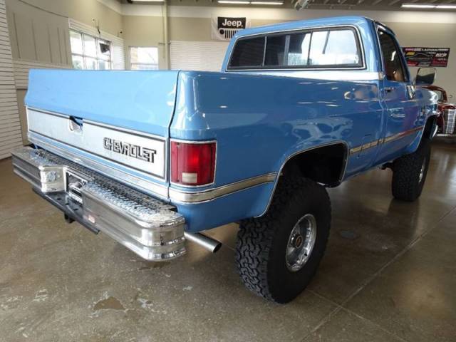 1986 Chevrolet C/K Pickup 1500 K10 Silverado 2dr 4WD Standard Cab SB - photo 7