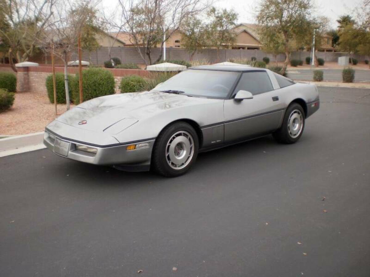 1986 Chevrolet Corvette Base 2dr Hatchback - photo 2