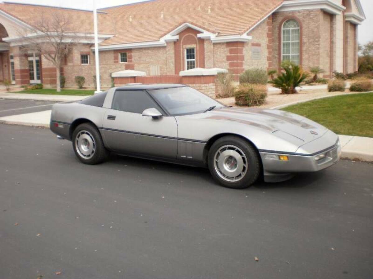 1986 Chevrolet Corvette Base 2dr Hatchback - photo 3