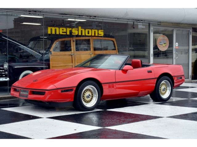 1986 Chevrolet Corvette Indianapolis 500 Pace Car Convertible 2-Door