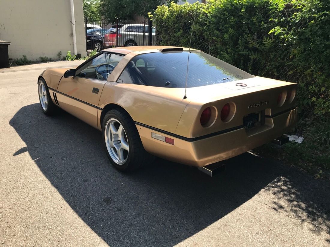 1986 Chevrolet Corvette -VERY CLEAN - LOW MILES - - photo 2