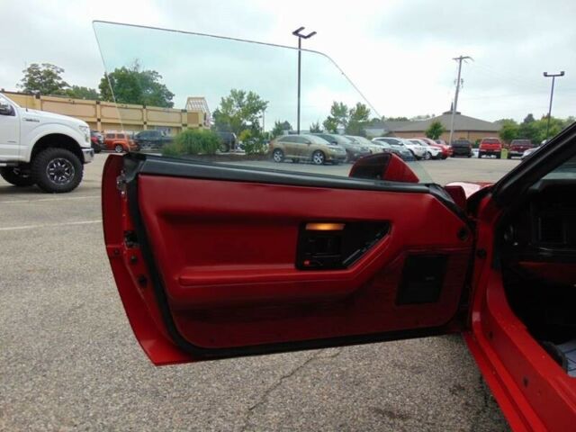 1986 Chevrolet Corvette Base 2dr Hatchback - photo 13