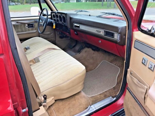 1986 Chevrolet Suburban Sierra Classic - photo 11