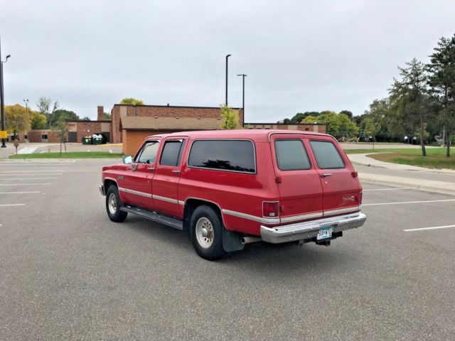 1986 Chevrolet Suburban Sierra Classic - photo 2