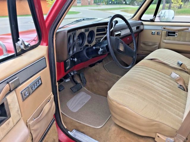 1986 Chevrolet Suburban Sierra Classic - photo 9
