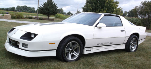 1986 CHEVROLET IROC Z28 * CLASSIC * SHOW CAR * STILL LOOKS LIKE NEW 1986 Chevrolet Camaro Z28 IROC