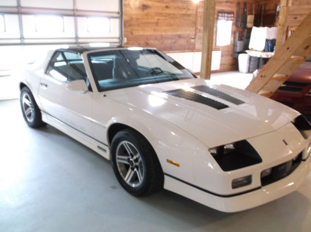 1986 Chevrolet Camaro Z28 IROC - photo 9