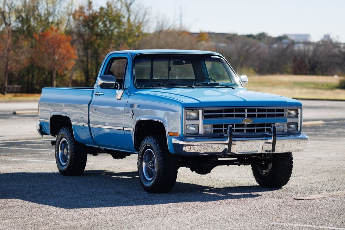 1986 Chevrolet K 10 Fully Restored 4x4 FRAME OFF RESTORATION - photo 6