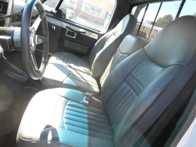 1986 Chevrolet C/K Pickup 1500 Custom, Shaved, Billet, Carbon Fiber - photo 8