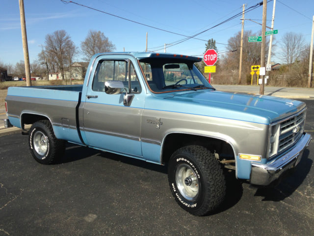 1986 Chevrolet C/K Pickup 1500 Silverado Standard Cab Pickup 2-Door - photo 2