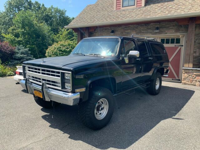1986 Chevrolet Suburban Silverado - photo 2