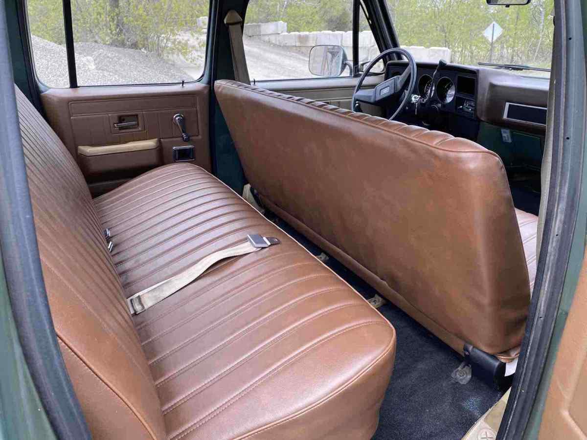 1986 Chevrolet K30 3+3 Custom Deluxe 4x4 - photo 12