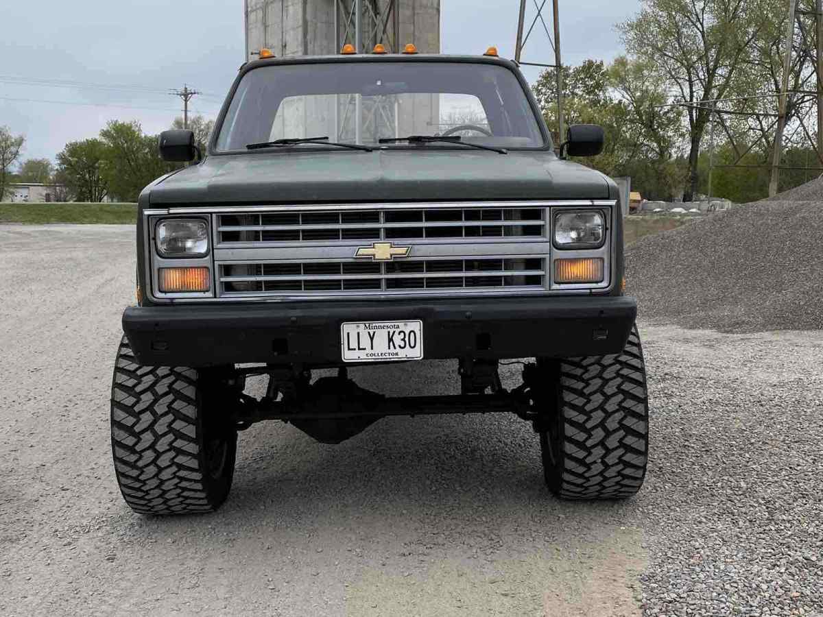 1986 Chevrolet K30 3+3 Custom Deluxe 4x4 - photo 2