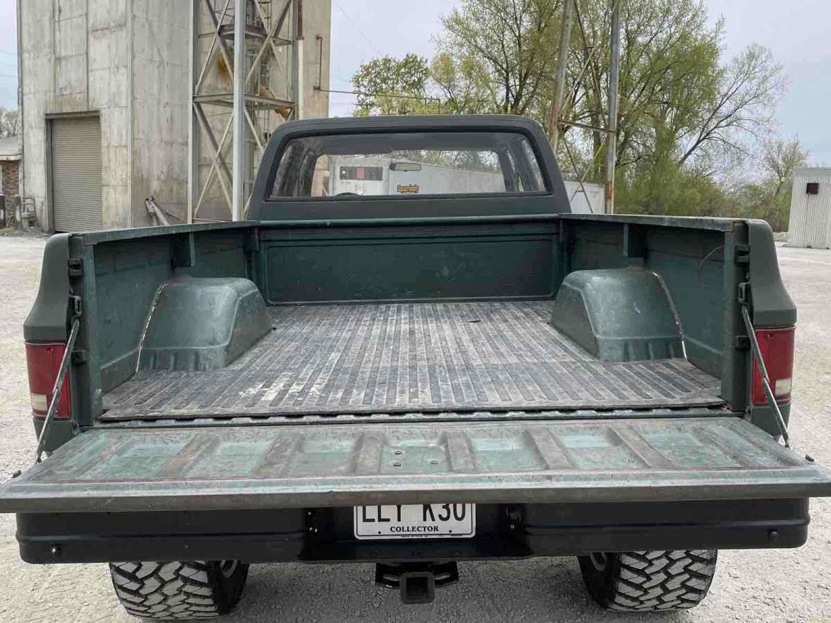 1986 Chevrolet K30 3+3 Custom Deluxe 4x4 - photo 7