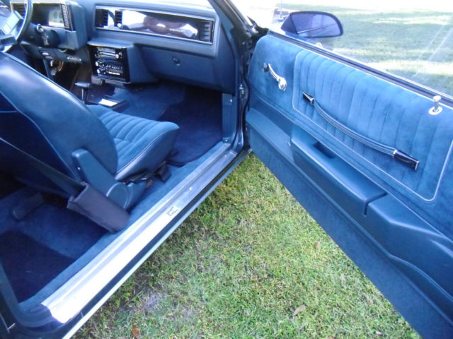 1986 Chevrolet Monte Carlo LS Coupe 2-Door - photo 5