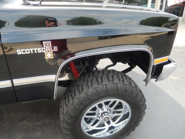 1986 Chevrolet C/K Pickup 1500 - photo 2