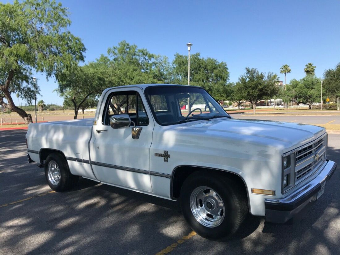 1986 Chevrolet C10 - photo 2