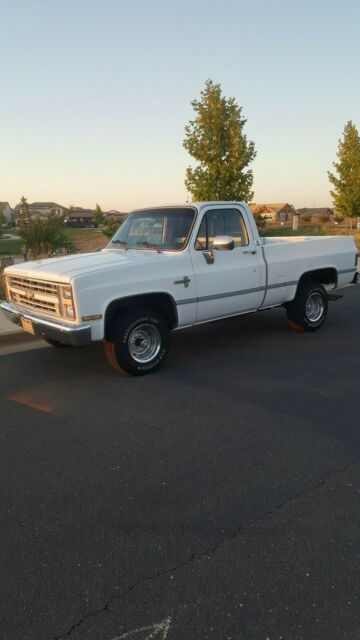 1986 Chevrolet Silverado 4 x 4 short bed 84k miles 1986 Chevrolet Silverado 1500