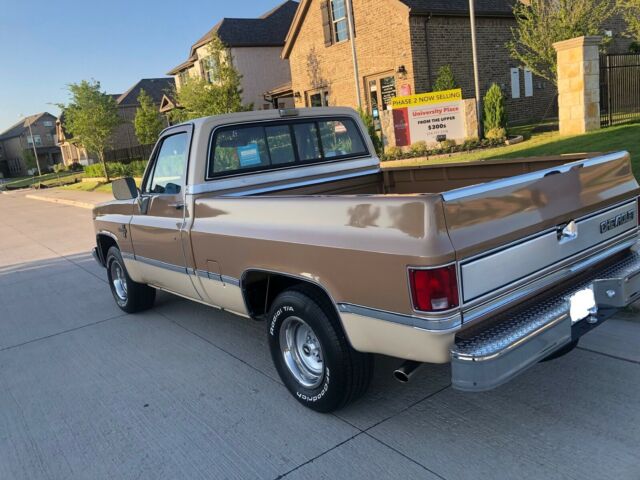 1986 Chevrolet C-10 SILVERADO SHORT BED 350 ENGINE - photo 3