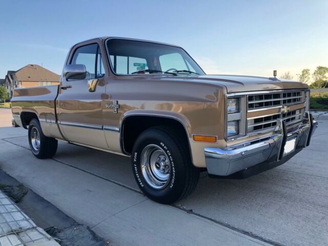 1986 Chevrolet C-10 SILVERADO SHORT BED 350 ENGINE - photo 5