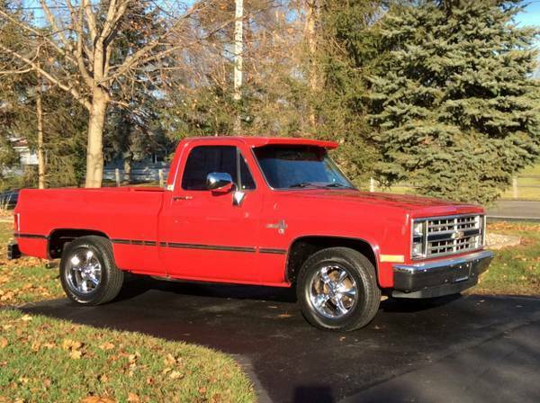 1986 Chevrolet Silverado C10 RWD V-8 Automatic loaded! 1986 Chevrolet C-10 Silverado