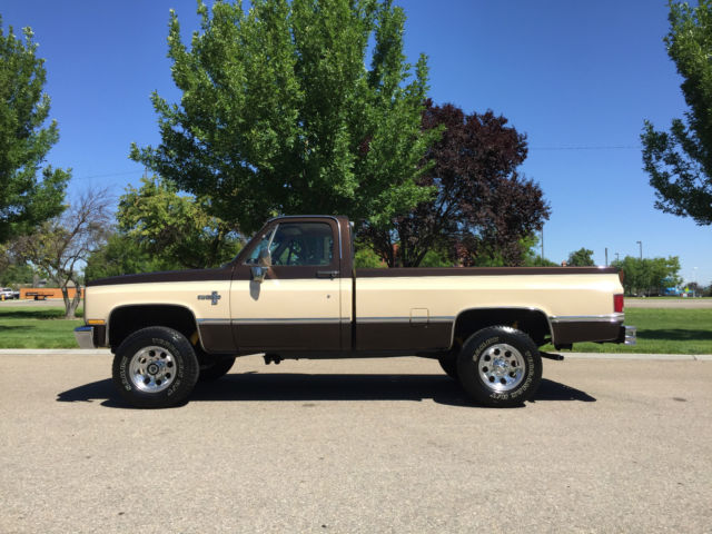 1986 CHEVROLET SILVERADO LONG BOX C/K K20 4X4 AUTOMATIC TRANSMISSION ONE OWNER 1986 Chevrolet C/K Pickup 2500 Silverado