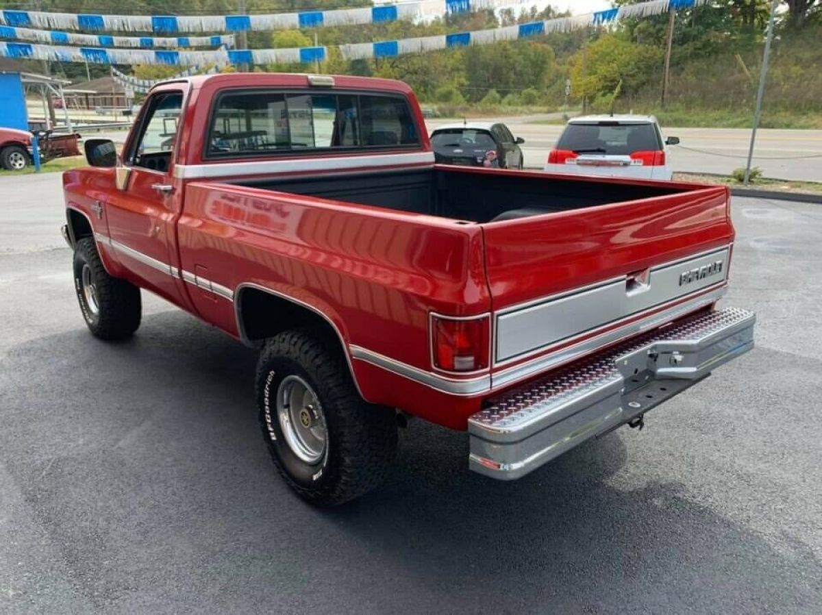1986 Chevrolet Silverado - photo 3