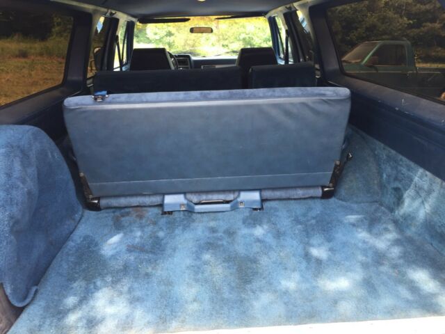 1986 Chevrolet Suburban - photo 11