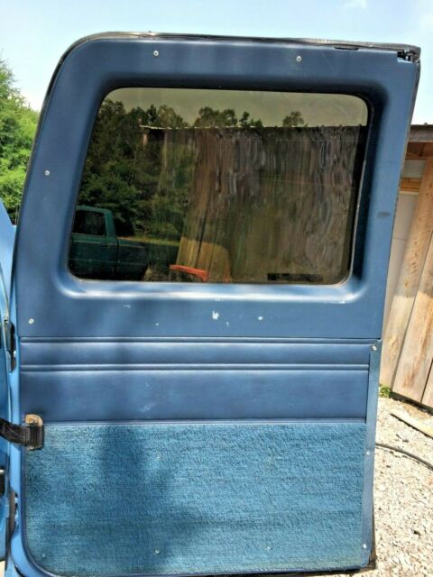 1986 Chevrolet Suburban - photo 13