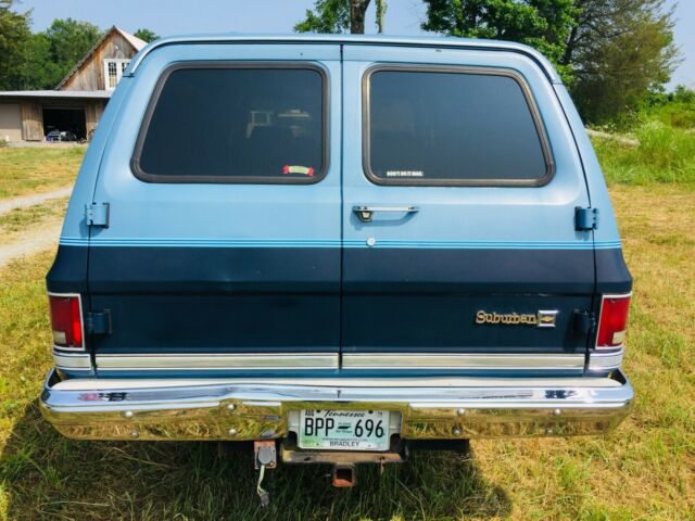 1986 Chevrolet Suburban - photo 4