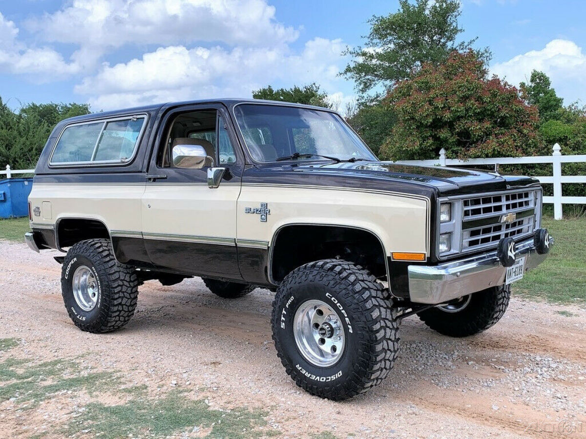 1986 Chevrolet Blazer 1986 Chevy Blazer K5, Silverado, Lifted, NO RESERVE - photo 2