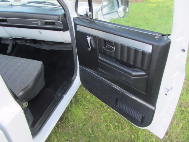 1986 Chevrolet C-10 Custom Deluxe - photo 8