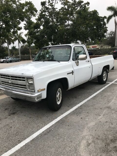 1986 CHEVY C-20 SCOTTSDALE PATINA. GOOD COND 1986 Chevrolet Other Pickups