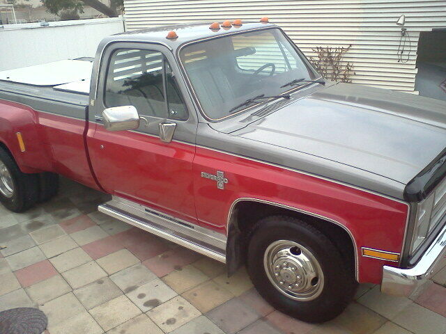 1986 Chevrolet Silverado C-30 Dually 1 Ton 454 CI - photo 2