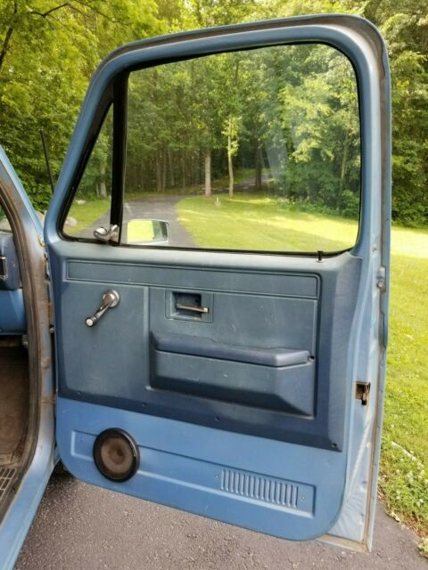 1986 Chevrolet C/K Pickup 1500 Custom Deluxe - photo 13