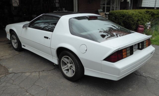 1986 Chevrolet Camaro z28 - photo 3