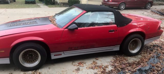 1986 Chevy Camaro Iroc Z28 - Convertible 1986 Chevrolet Camaro Z28 Convertible