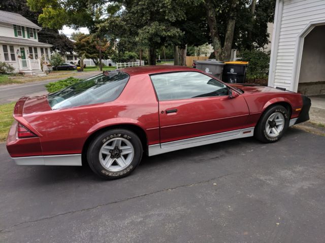 1986 Chevy Camaro Z28 survivor only 29K miles one owner V8 garaged red B/O clean 1986 Chevrolet Camaro Z28