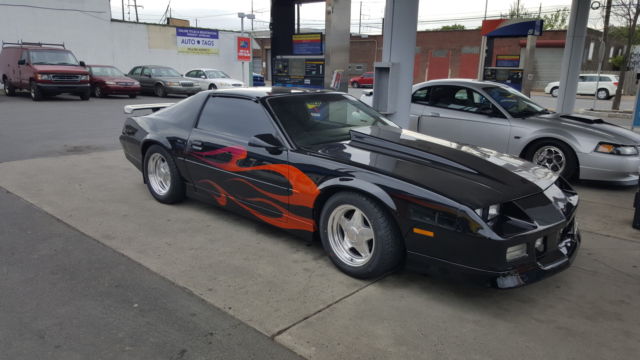 1986 chevy camaro z28 t-tops black flame paint job 1986 Chevrolet Camaro Z28