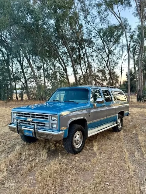 1986 Chevy K20 Suburban 1986 Chevrolet Suburban 119k miles k20 k10 4x4 2500hd Squarebody Suburban