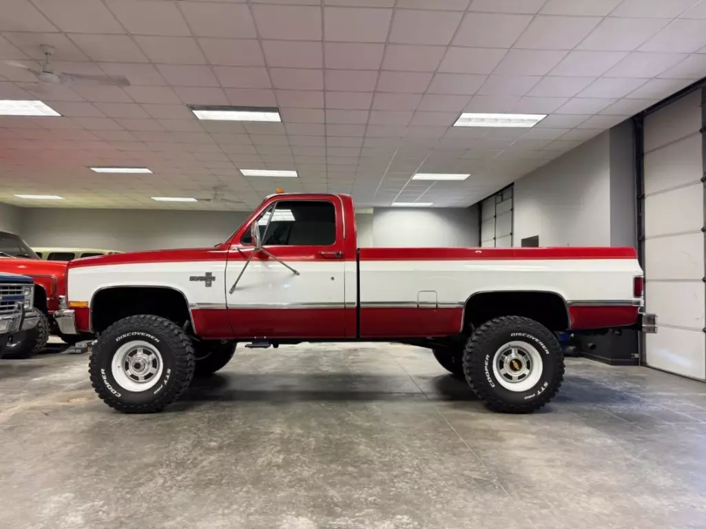 1986 Chevy K30 Silverado, 4x4, With 115,934 Original Miles, Lifted, Rust Free! 1986 Chevrolet C/K Pickup 3500 Silverado, 4x4