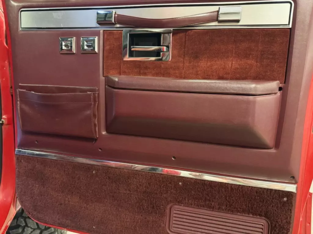 1986 Chevrolet C/K Pickup 3500 Silverado, 4x4 - photo 10